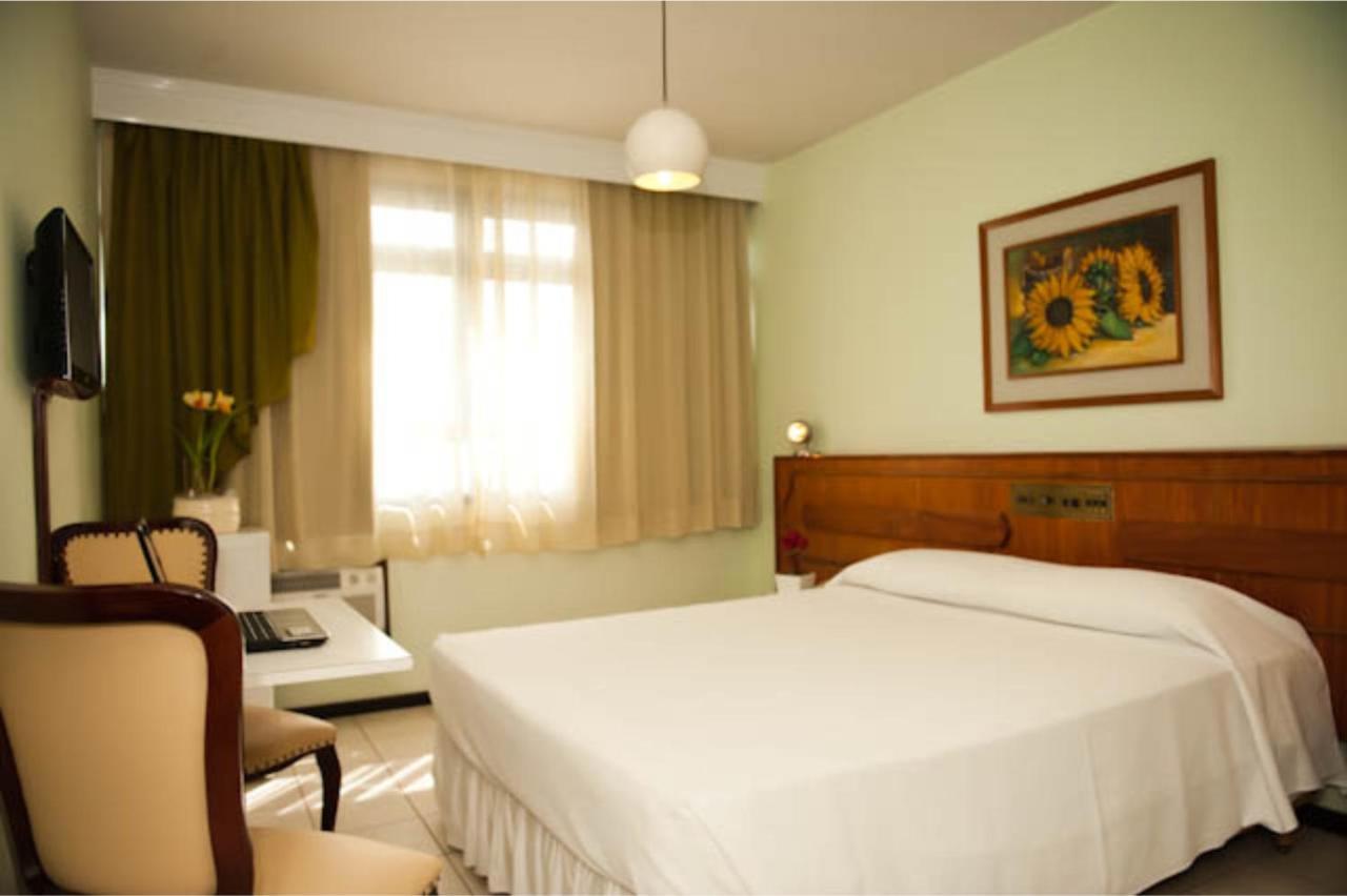 Imperador Turismo Hotel Piçarras Buitenkant foto