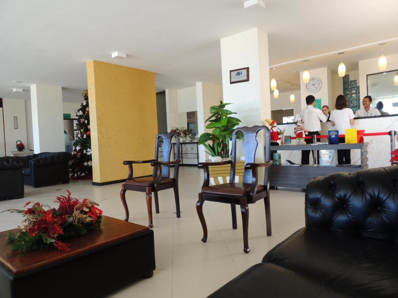 Imperador Turismo Hotel Piçarras Buitenkant foto